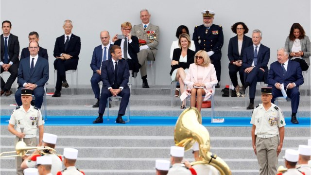 VOICI- Brigitte et Emmanuel Macron : cette photo inédite dans l'intimité du couple