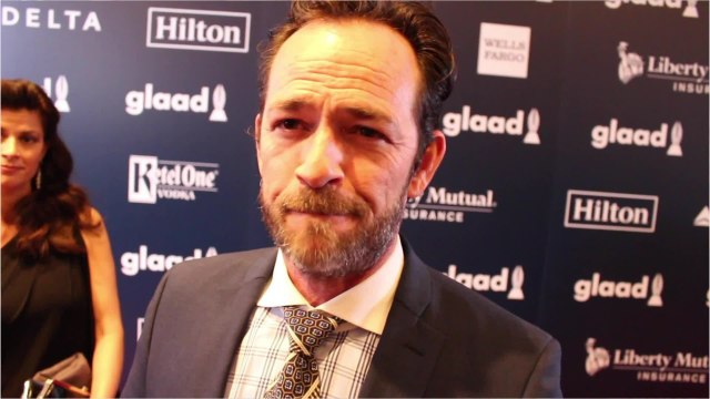 VOICI - Mort de Luke Perry : la réunion secrète et très émouvante des acteurs de Beverly Hills