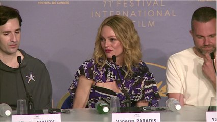 VOICI - Elsa Lunghini et Vanessa Paradis ennemies ? Découvrez qui a le plus souffert de cette rivalité