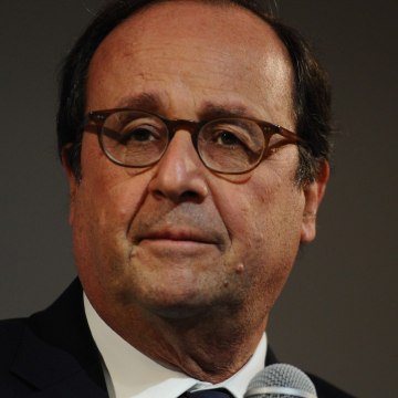 VOICI SOCIAL François Hollande Lynché Lorsqu’il Était Président, Il Se Confie Sur Son Mal-être De L’époque (1)