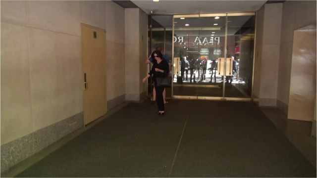 VOICI - Reboot de Beverly Hills, 90210 : Shannen Doherty accepte de redevenir Brenda Walsh à une seule condition