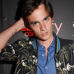 VOICI social- Alain-Fabien Delon Raconte Sa Cure De Désintoxication À Seulement 15 Ans (1)