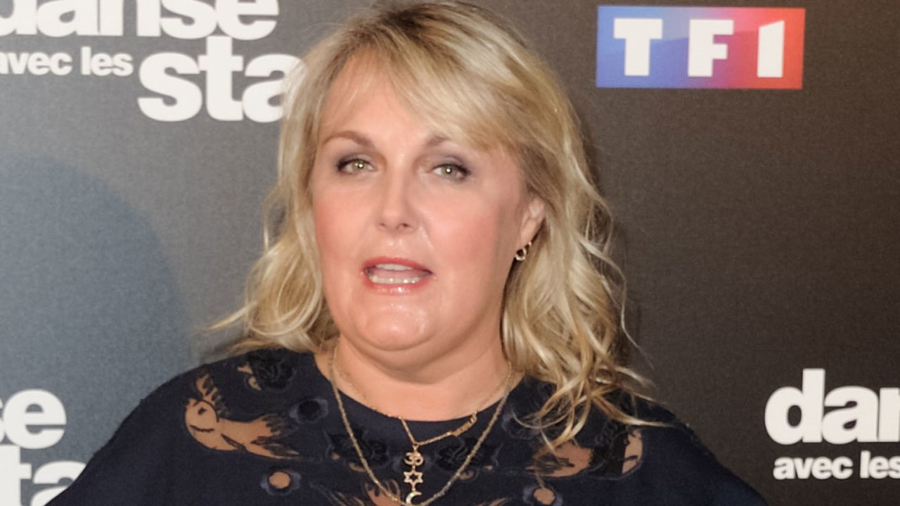 VOICI - Valérie Damidot monte au créneau et défend une jeune chanteuse victime de grossophobie