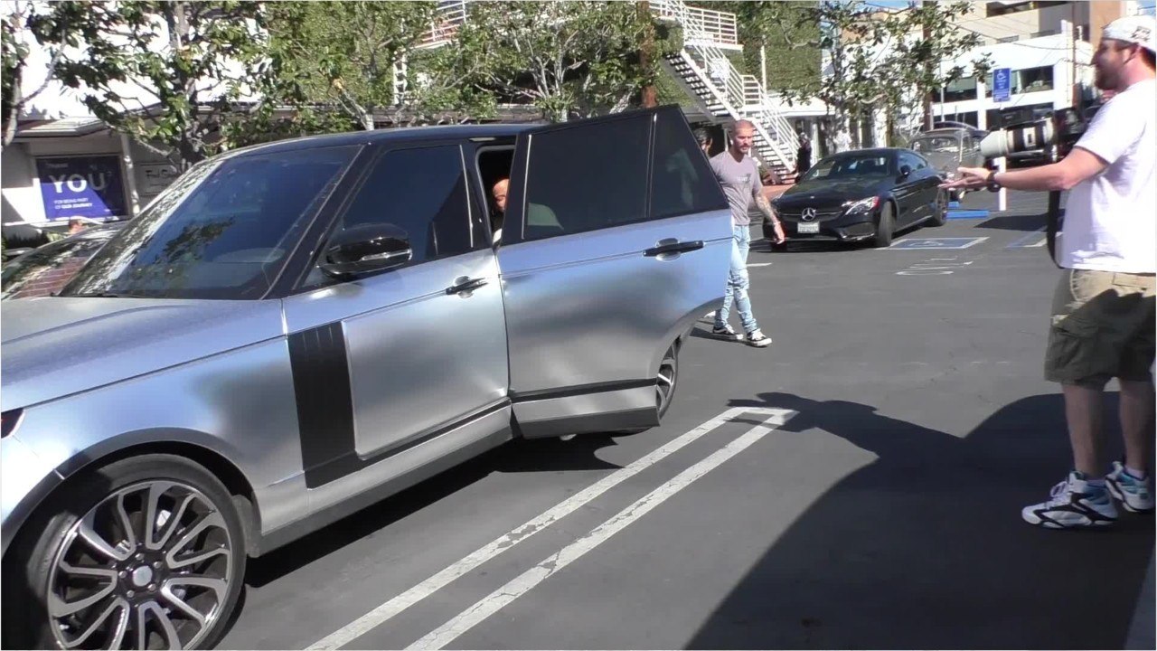 VOICI- PHOTO M Pokora partage un cliché trop mignon de son fils Isaiah