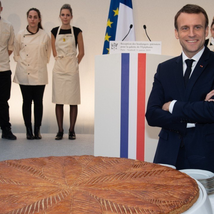 VOICI SOCIAL - Emmanuel Macron : Sa Grosse Bourde Lors De La Galette Des Rois De L'Elysée (1)