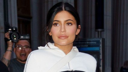 VOICI - Kylie Jenner très inquiète pour sa fille à cause d'un homme