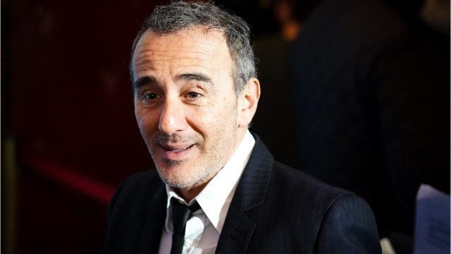 Voici - Elie Semoun en manque de reconnaissance ? Son message qui fait hurler de rire ses abonnés