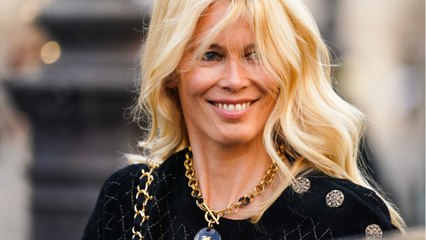VOICI Claudia Schiffer : ce qu'on lui volait systématiquement en coulisses des défilés