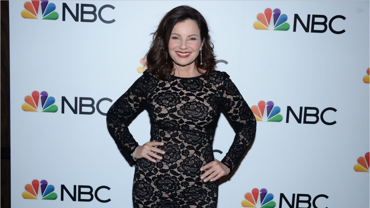 VOICI - Fran Drescher : ses retrouvailles avec le casting d'Une nounou d'enfer pour une jolie surprise