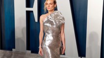 VOICI-PHOTO Confinée, Diane Kruger laisse sa mère lui couper les cheveux et montre le résultat