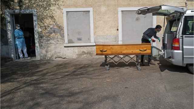 VOICI-Benjamin Müller (La maison des maternelles) en deuil : sa grand-mère est morte du coronavirus