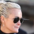 VOICI - social Coronavirus : Laeticia Hallyday Remercie Le Docteur Didier Raoult Pour Sa « Persévérance 