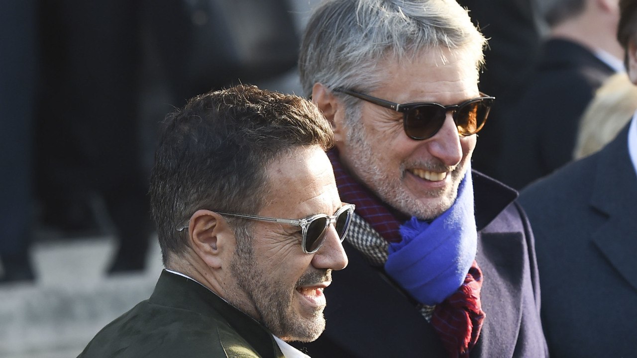 VOICI José Garcia piégé par Antoine de Caunes aux obsèques de Philippe Gildas : sa réaction