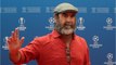 VOICI - Chloroquine : Éric Cantona défend Didier Raoult, son « idole 