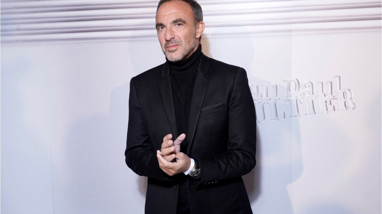 VOICI - The Voice 9 : Nikos Aliagas répond aux internautes choqués par l’arrêt brutal de l'émission