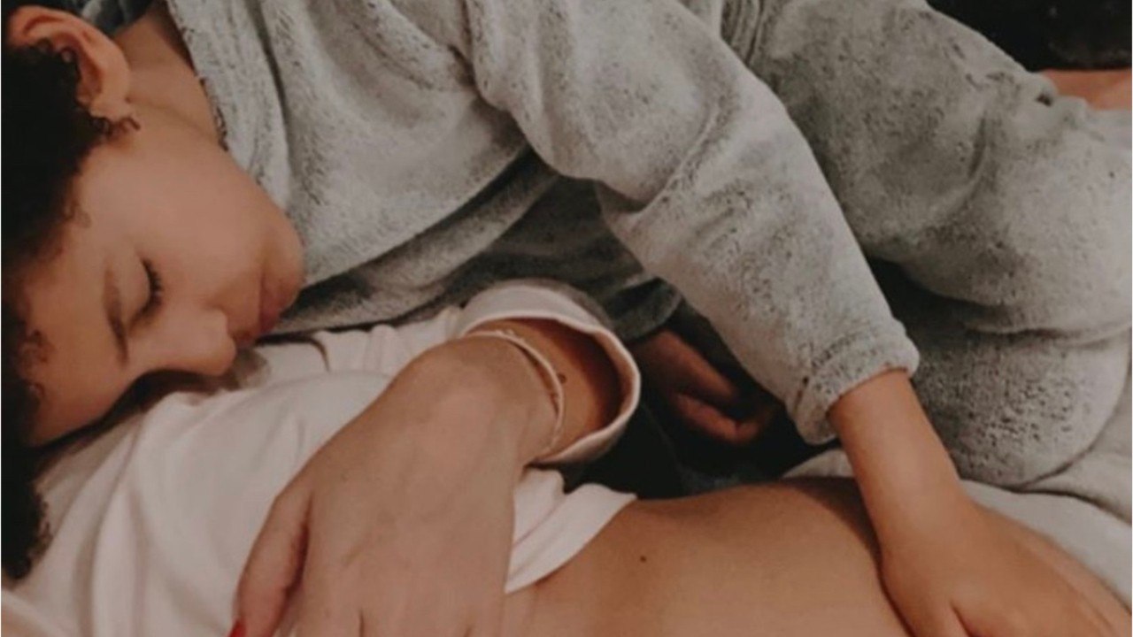 VOICI - Rachel Legrain-Trapani enceinte : son fils impatient d'être grand frère ? Cette attention qui en dit long