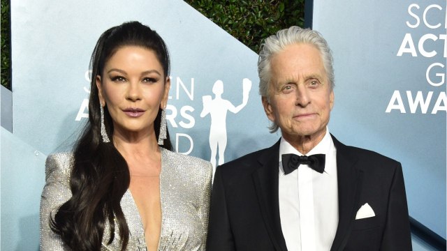 VOICI - Catherine Zeta-Jones et Michael Douglas en deuil : après Kirk Douglas, le couple perd un autre proche