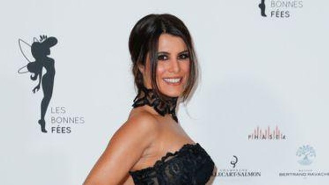 VOICI Karine Ferri dévoile sa ligne parfaite en bikini, un mois après son accouchement