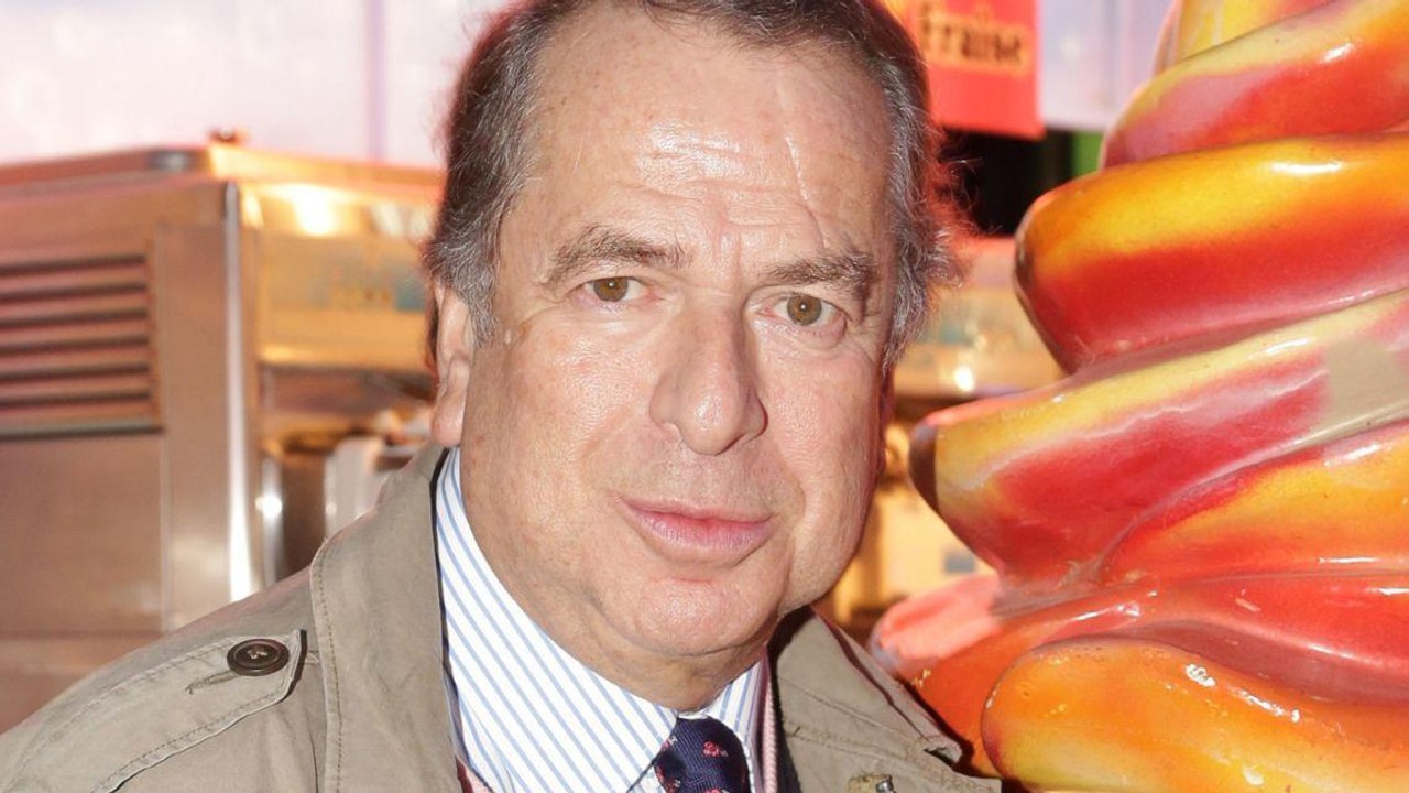 VOICI - Paul-Loup Sulitzer ruiné : l’écrivain raconte sa descente aux enfers