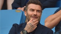 VOICI David Beckham révèle ses incroyables tatouages pendant un match de football improvisé avec ses enfants