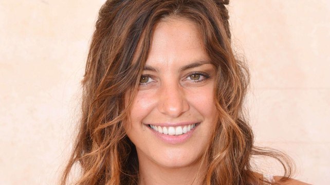 VOICI Laeti­tia Milot maman : la comé­dienne a accou­ché de son premier enfant