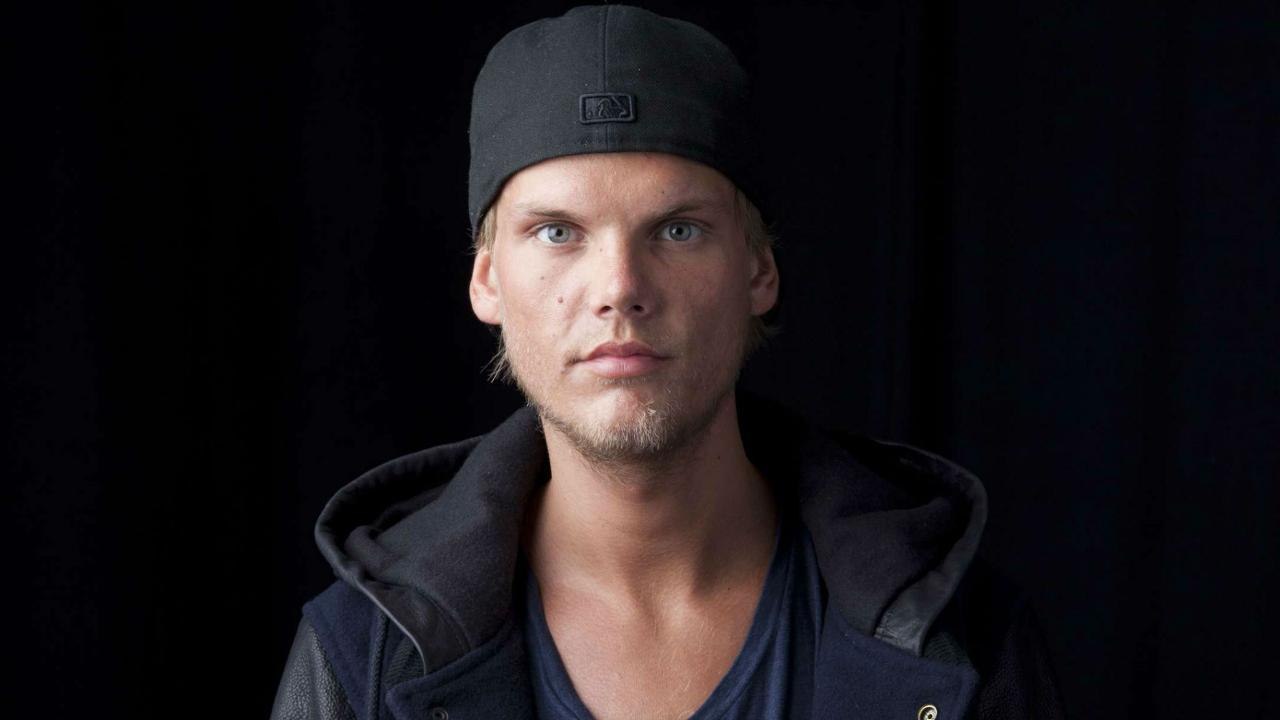 VOICI Mort d’Avicii : le DJ suédois s’est suicidé en se tranchant les veines