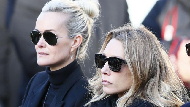 VOICI Laeti­cia Hally­day : le sale coup qu’elle a fait à Laura pour se venger de sa lettre post­hume