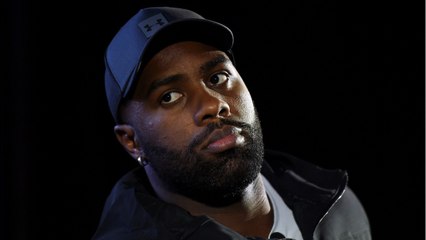 VOICI NBA à Paris : Teddy Riner filmé en plein combat de catch contre les joueurs de Milwaukee
