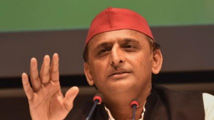 Akhilesh Yadav hits out at PM Modi for his 'Laal Topi' jibe