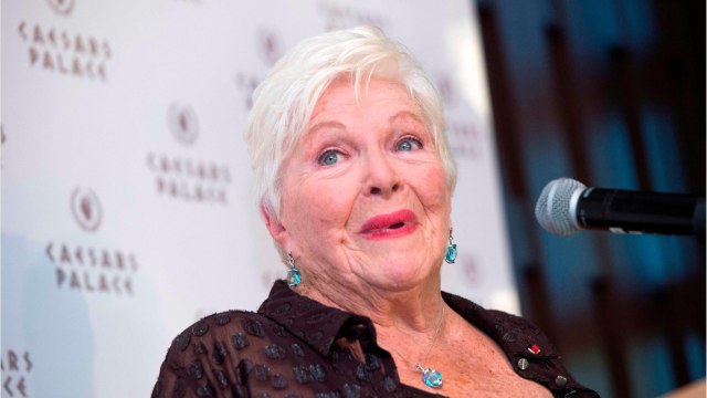 VOICI Line Renaud : ce qu’elle pense du sosie vocal de Johnny Hallyday, Jean-Baptiste Guégan