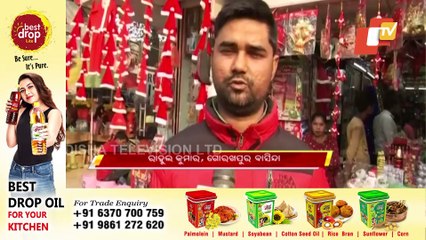 Markets Witness Large Footfall As Christmas Nears