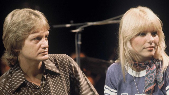 VOICI France Gall : sa violente dispute avec Claude François qui a failli très mal tourner