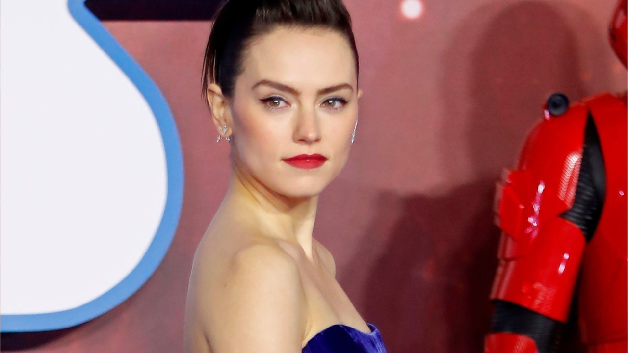 VOICI-Star Wars IX : cette scène de baiser coupée dans les cinémas à Singapour