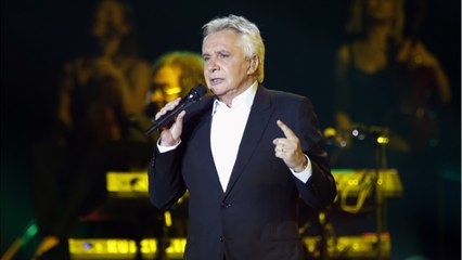 VOICI -Michel Sardou hospitalisé après un "gros coup de fatigue" ? La vérité sur son état de santé