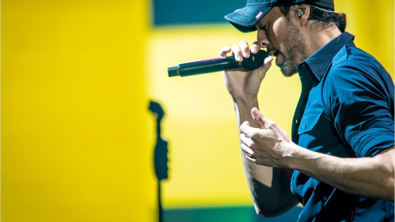 VOICI - Julio Iglesias : pourquoi son fils Enrique ne lui a pas adressé la parole pendant dix ans