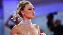 VOICI - Lily-Rose Depp se confie sur ses scènes de nu au cinéma et encense sa mère Vanessa Paradis