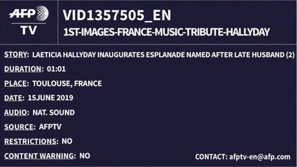 Laeticia Hallyday fond en larmes lors d’un nouvel hommage à Johnny