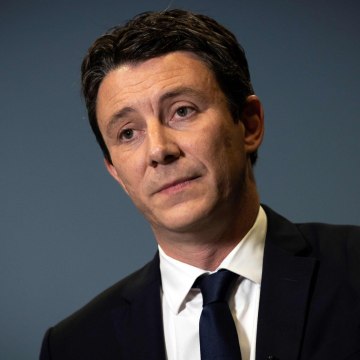 VOICI SCOIAL - Sextape De Benjamin Griveaux : Que Devient L’homme Politique Depuis Le Début Du Scandale ? (1)