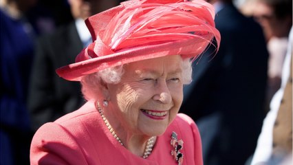 VOICI Prince Harry papa : Elizabeth II avait presque perdu espoir !