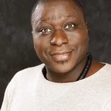 VOICI // SOCIAL - Hommage Mouss Diouf