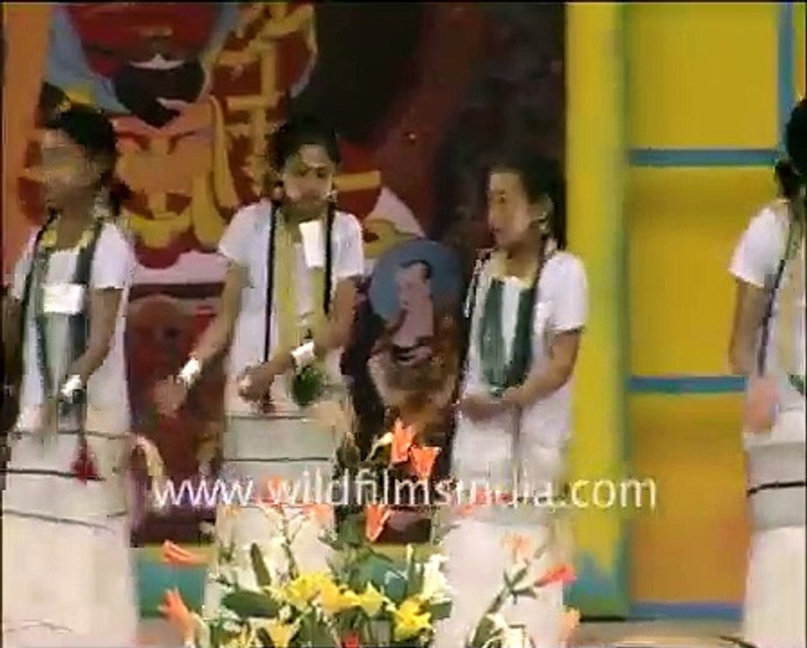 Girls dance and sing, Arunachali-style!