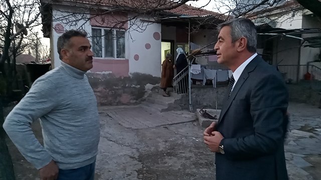 Yem fiyatları nedeniyle ineklerini satan çiftçi : Ölmedik sürünüyoruz