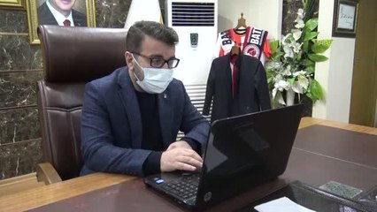 AK Parti Batman İl Başkanı Gür, AA'nın "Yılın Fotoğrafları" oylamasına katıldı