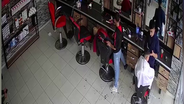 Tıraş olurken kalp krizi geçirdi