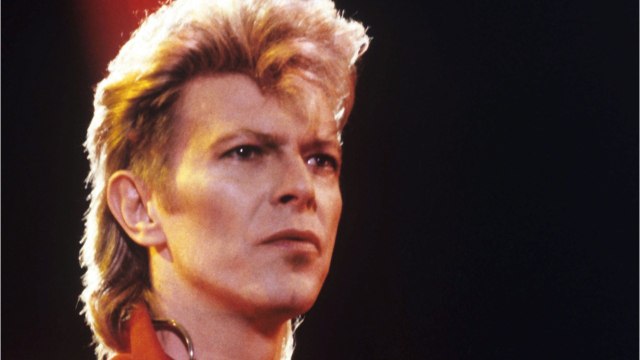 VOICI-David Bowie : une rue de Paris va porter son nom !