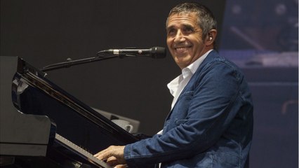 VOICI - The Voice : Julien Clerc écarté de la prochaine saison ? La production répond