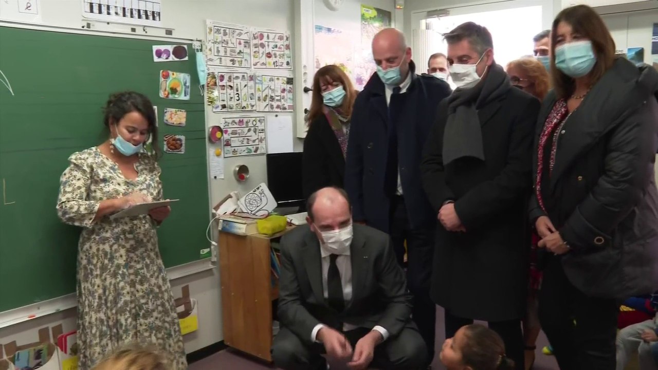 Jean Castex et Jean-Michel Blanquer chantent "V...