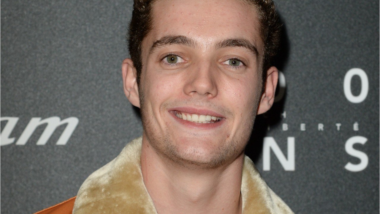 VOICI - Nicolas Sarkozy : son fils Louis se ridiculise en Angleterre