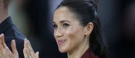 GALA VIDEO - Meghan Markle, étrillée par un expert en étiquette : ce geste pas du tout royal