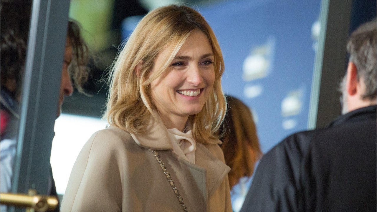 GALA VIDEO - Julie Gayet évincée du déjeuner des premières dames… le cabinet de Brigitte Macron s’explique